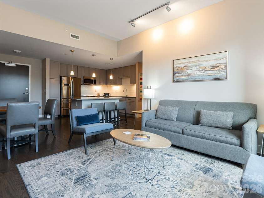 45 Asheland Avenue, Asheville, NC 28801.  MLS# CAR4342608, YatesRealty ID 64. 