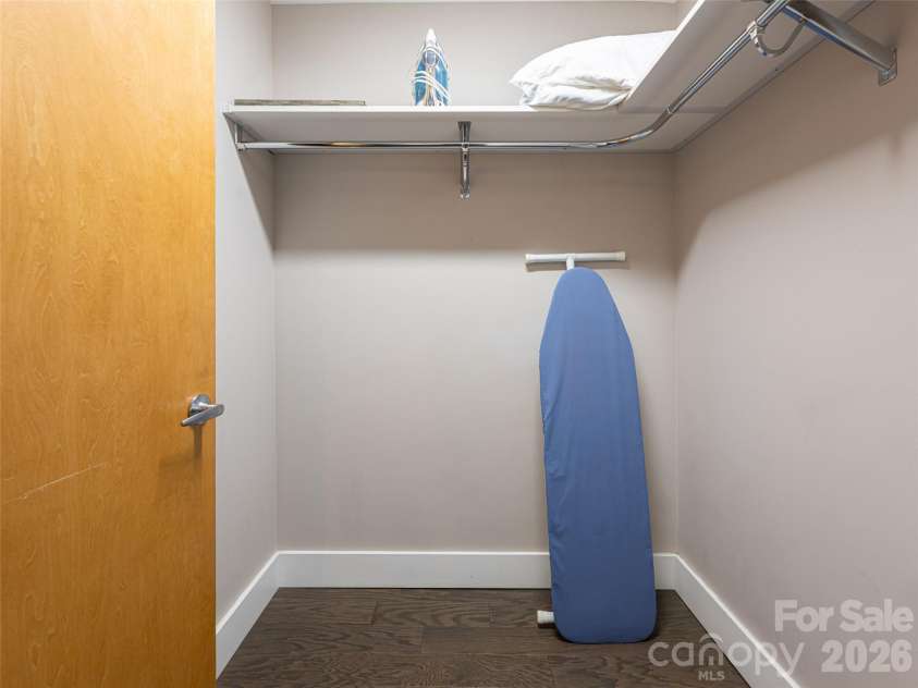 45 Asheland Avenue, Asheville, NC 28801.  MLS# CAR4342608, YatesRealty ID 64. 