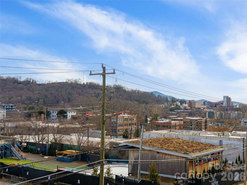 45 Asheland Avenue, Asheville, NC 28801.  MLS# CAR4342608, YatesRealty ID 64. 