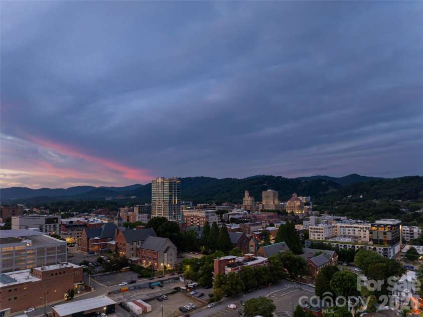 45 Asheland Avenue, Asheville, NC 28801.  MLS# CAR4342608, YatesRealty ID 64. 
