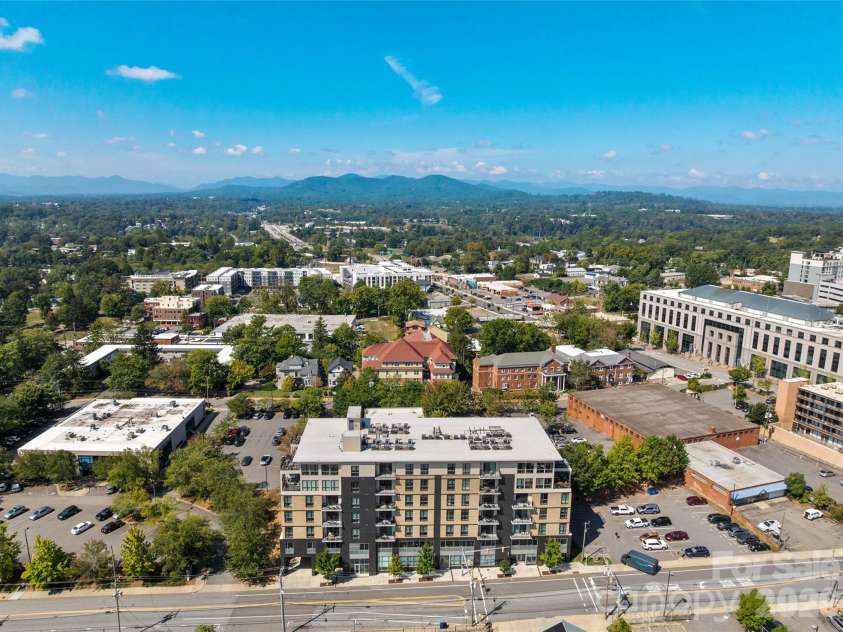 45 Asheland Avenue, Asheville, NC 28801.  MLS# CAR4417064, YatesRealty ID 64. 