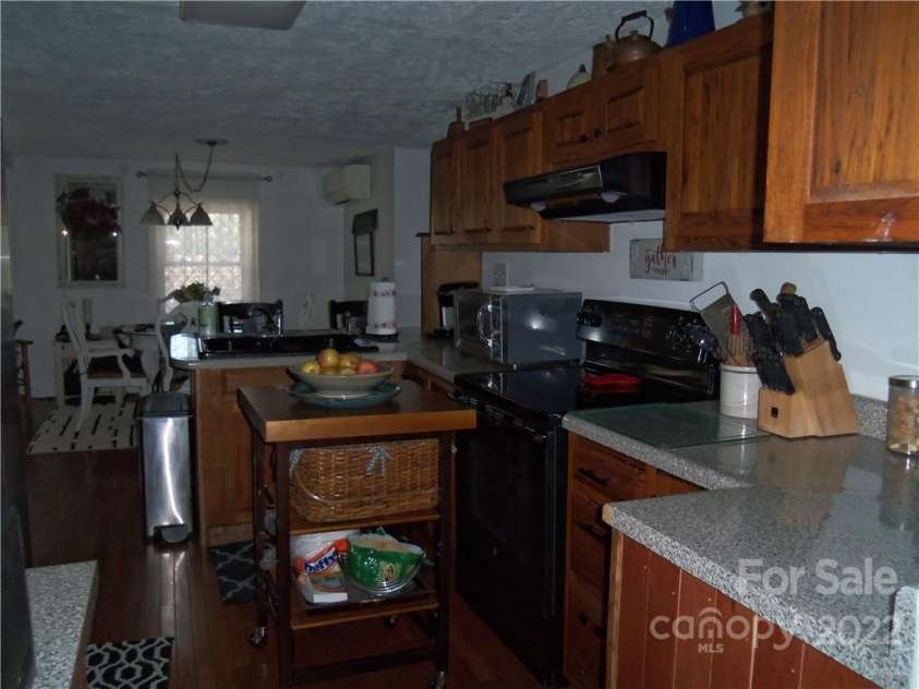 675 Harris Street, Spruce Pine, NC 28777.  MLS# CAR3880075, YatesRealty ID 640. 