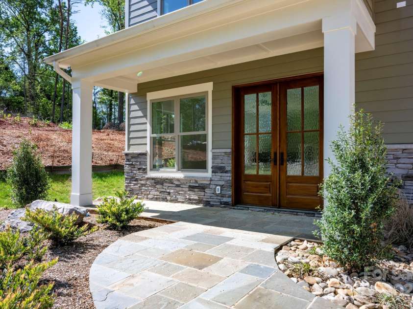 139 Poplar Grove Road, Mooresville, NC 28117.  MLS# CAR4245842, YatesRealty ID 6400. Front Porch