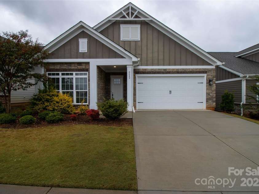 6642 star Drive, Sherrills Ford, NC 28673.  MLS# CAR4317785, YatesRealty ID 6400. 