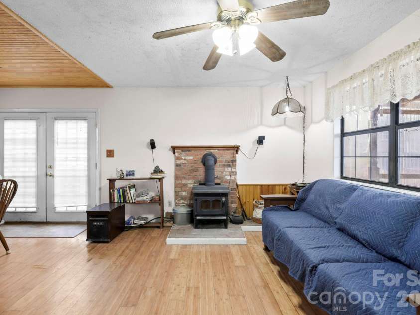 509 High Top Drive, Fletcher, NC 28732.  MLS# CAR4355898, YatesRealty ID 6401. 
