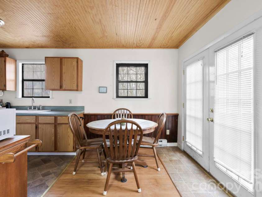 509 High Top Drive, Fletcher, NC 28732.  MLS# CAR4355898, YatesRealty ID 6401. 