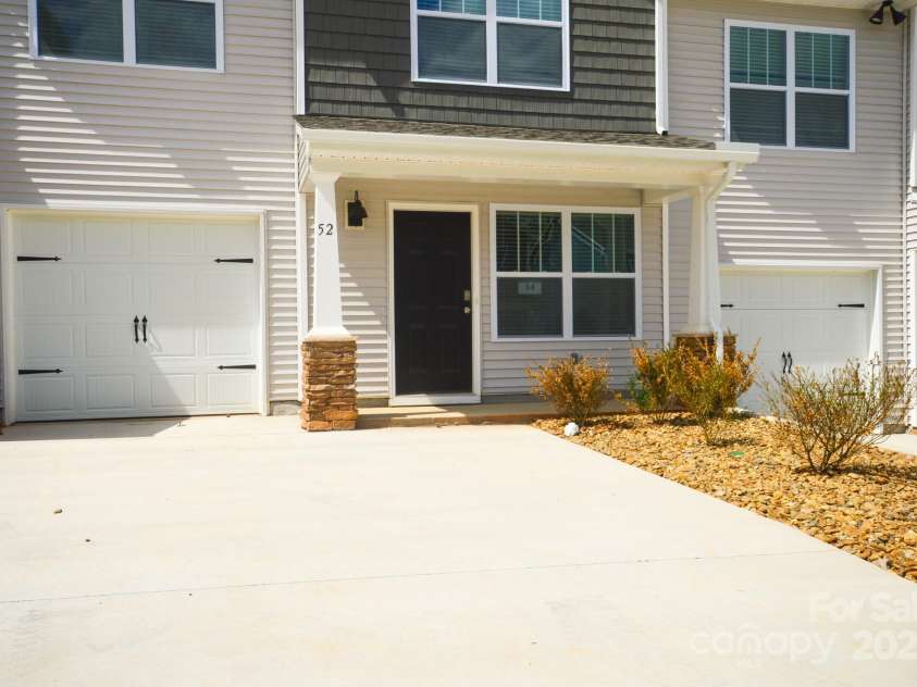 52 Cain Hollow Way, Asheville, NC 28806.  MLS# CAR4245557, YatesRealty ID 6401. 