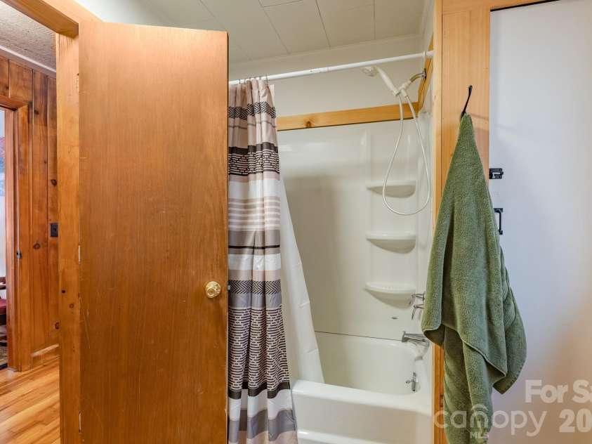 2202 NC 226A Highway, Marion, NC 28752.  MLS# CAR4358690, YatesRealty ID 6402. 
