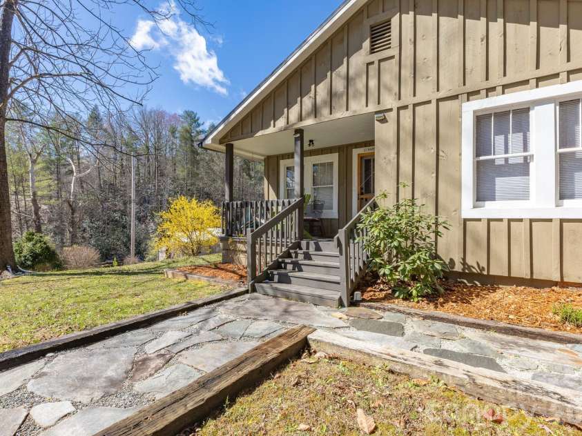 2202 NC 226A Highway, Marion, NC 28752.  MLS# CAR4358690, YatesRealty ID 6402. 