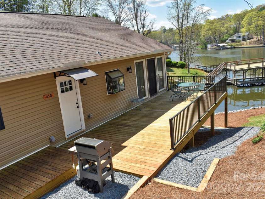 458 Pinehaven Drive, Badin Lake, NC 28127.  MLS# CAR4242649, YatesRealty ID 6402. 