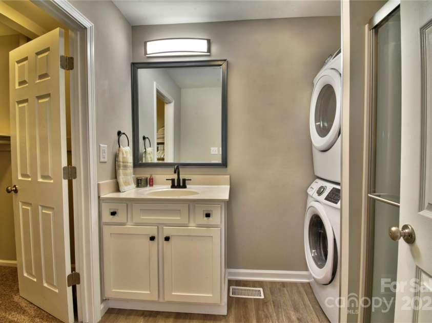 458 Pinehaven Drive, Badin Lake, NC 28127.  MLS# CAR4242649, YatesRealty ID 6402. 