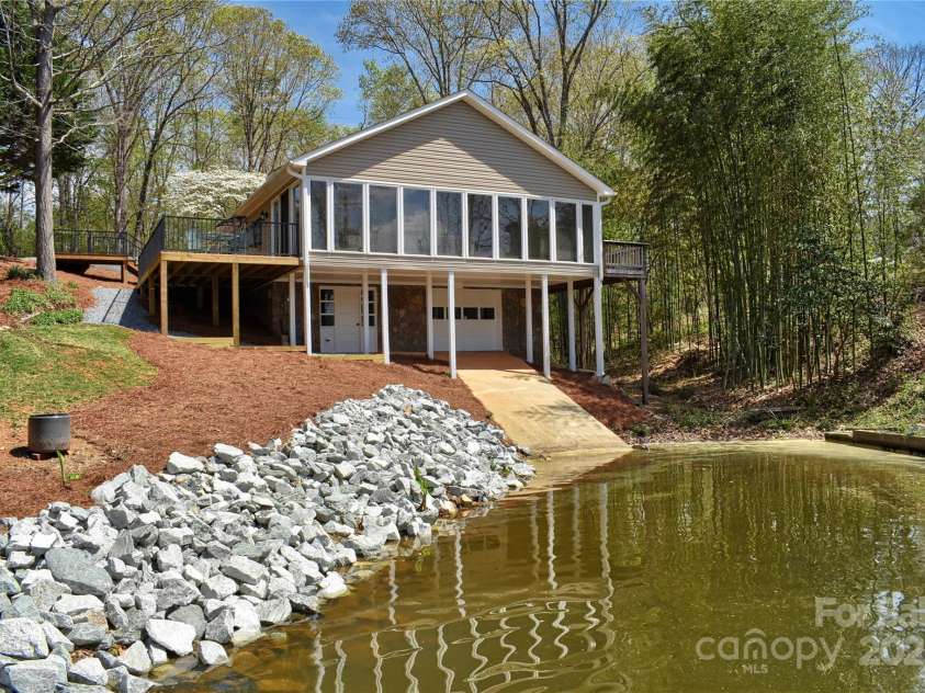 458 Pinehaven Drive, Badin Lake, NC 28127.  MLS# CAR4242649, YatesRealty ID 6402. 