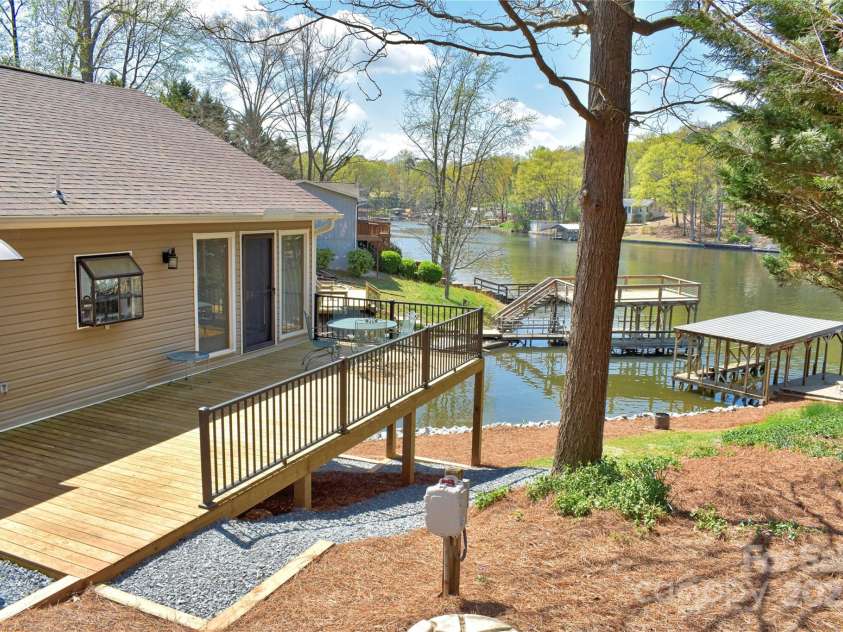 458 Pinehaven Drive, Badin Lake, NC 28127.  MLS# CAR4242649, YatesRealty ID 6402. 