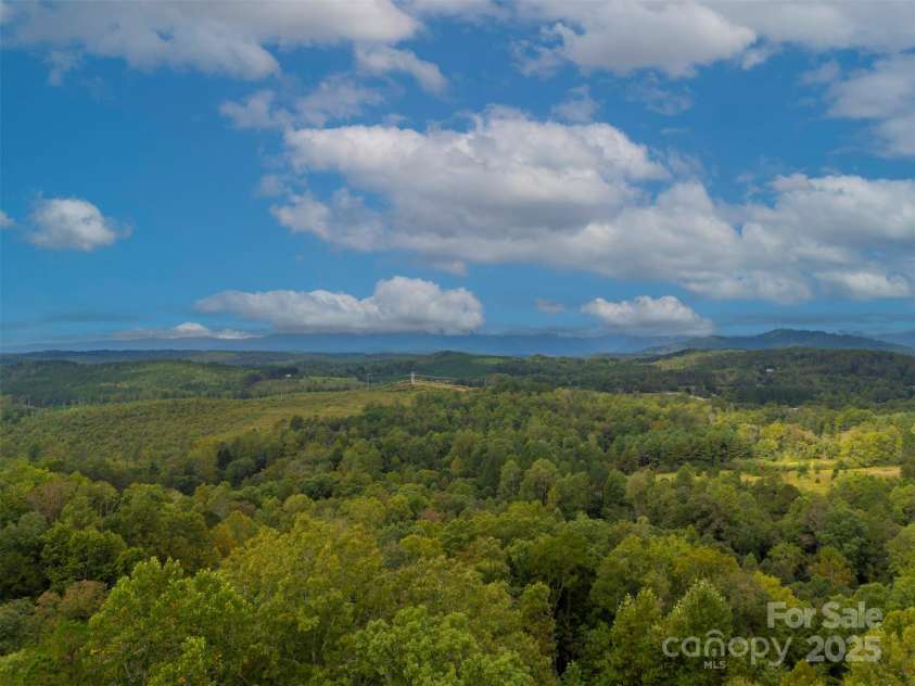 167 Balfour Drive, Rutherfordton, NC 28139.  MLS# CAR4306976, YatesRealty ID 6403. 