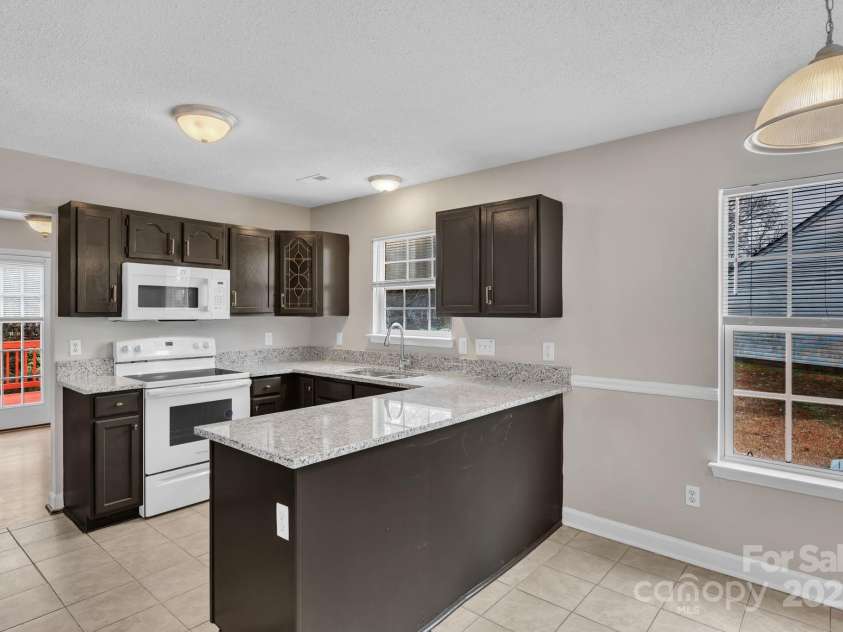 8702 Wood Sorrel Court, Matthews, NC 28105.  MLS# CAR4210480, YatesRealty ID 6403. 