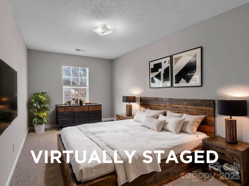 8702 Wood Sorrel Court, Matthews, NC 28105.  MLS# CAR4210480, YatesRealty ID 6403. 