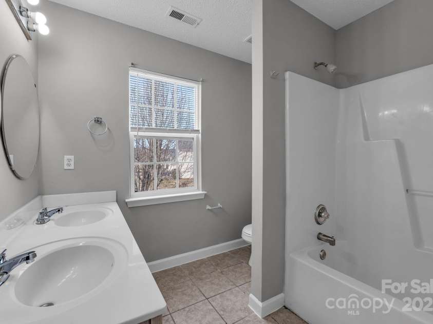 8702 Wood Sorrel Court, Matthews, NC 28105.  MLS# CAR4210480, YatesRealty ID 6403. 