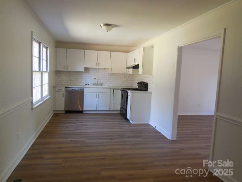 2208 Community Park Drive, Matthews, NC 28104.  MLS# CAR4323260, YatesRealty ID 6405. 