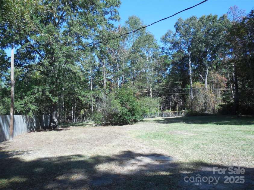 2208 Community Park Drive, Matthews, NC 28104.  MLS# CAR4323260, YatesRealty ID 6405. 