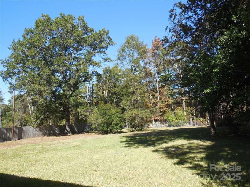 2208 Community Park Drive, Matthews, NC 28104.  MLS# CAR4323260, YatesRealty ID 6405. 