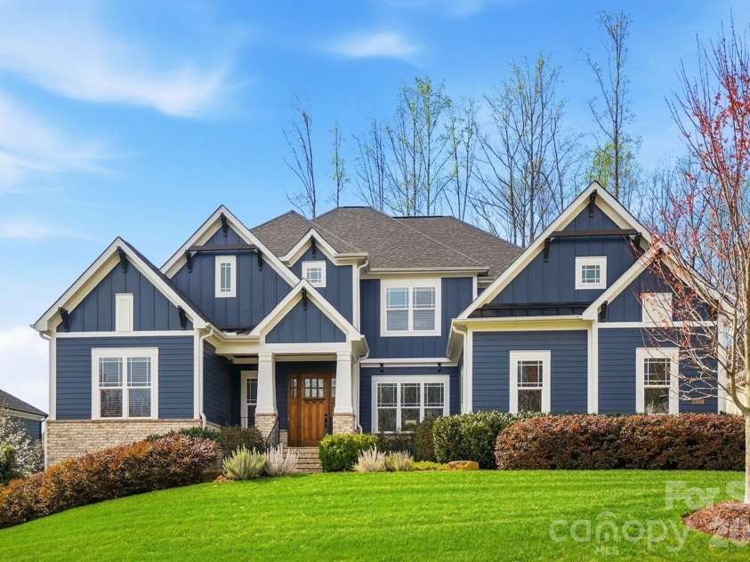 13124 Davidson Park Drive, Davidson, NC 28036.  MLS# CAR4356730, YatesRealty ID 6406. 
