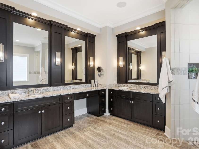 13124 Davidson Park Drive, Davidson, NC 28036.  MLS# CAR4356730, YatesRealty ID 6406. 