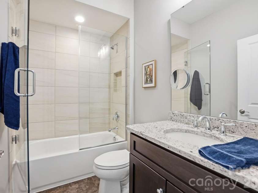 13124 Davidson Park Drive, Davidson, NC 28036.  MLS# CAR4356730, YatesRealty ID 6406. 