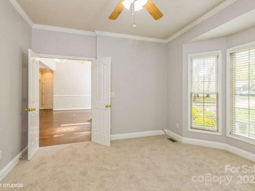 122 Woodstork Cove Road, Mooresville, NC 28117.  MLS# CAR4237078, YatesRealty ID 6407. Flex room