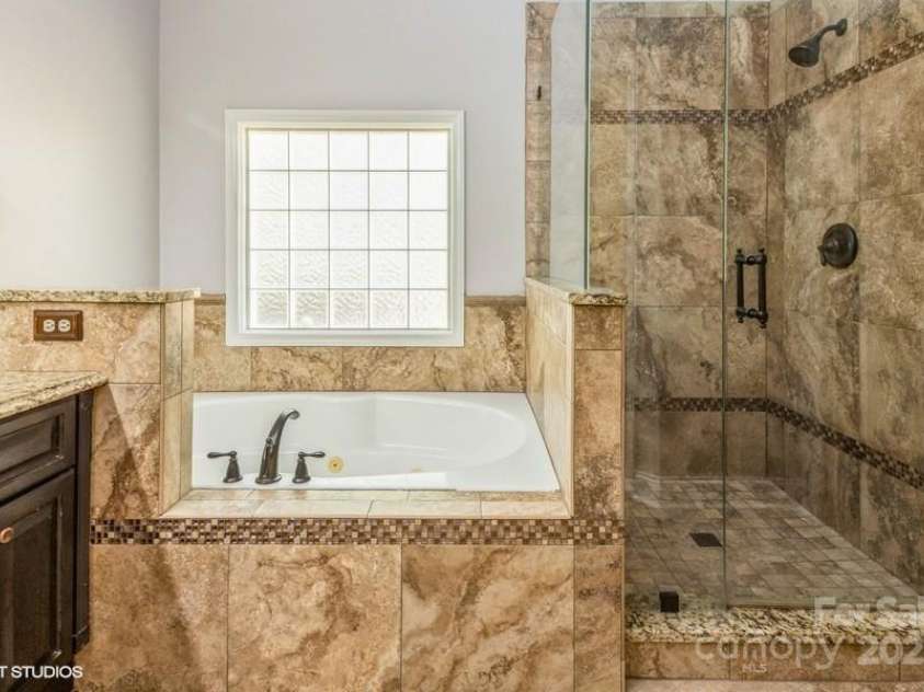 122 Woodstork Cove Road, Mooresville, NC 28117.  MLS# CAR4237078, YatesRealty ID 6407. Primary bathroom