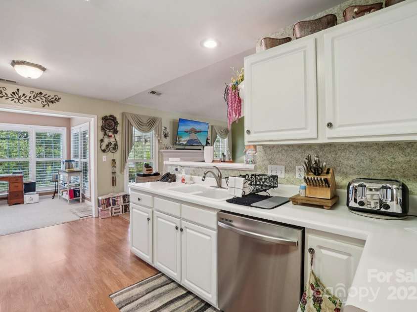 133 Stonehollow Road, Fletcher, NC 28732.  MLS# CAR4242781, YatesRealty ID 6408. 