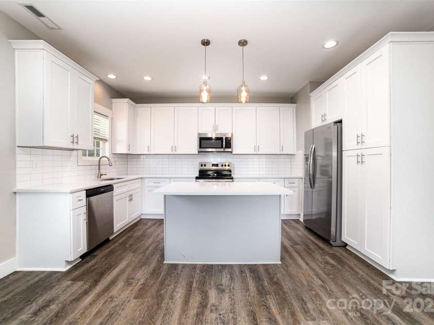 1003 Hunter Valley Road, Shelby, NC 28150.  MLS# CAR4306472, YatesRealty ID 641. 