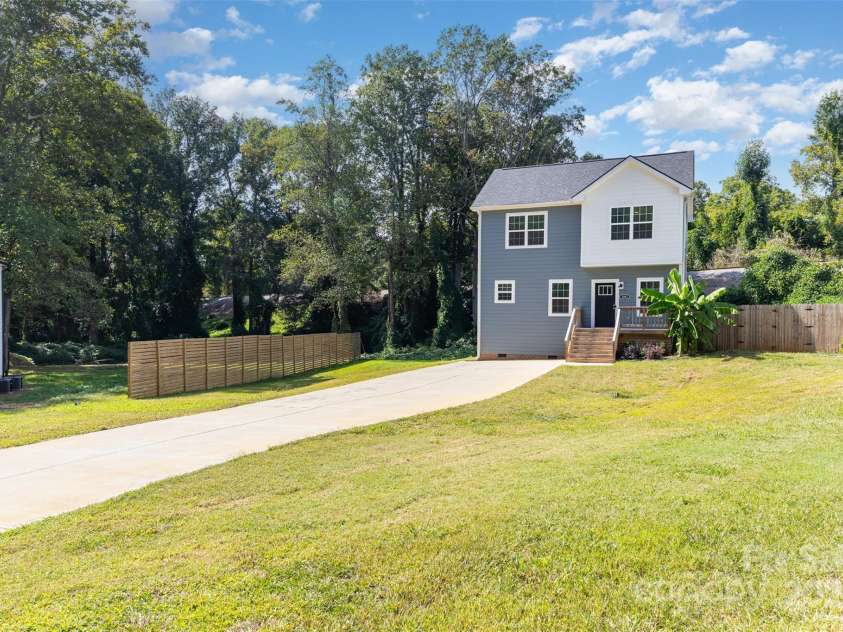 1003 Hunter Valley Road, Shelby, NC 28150.  MLS# CAR4306472, YatesRealty ID 641. 