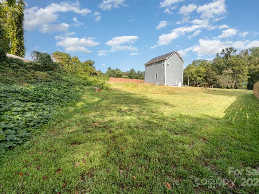 1003 Hunter Valley Road, Shelby, NC 28150.  MLS# CAR4306472, YatesRealty ID 641. 