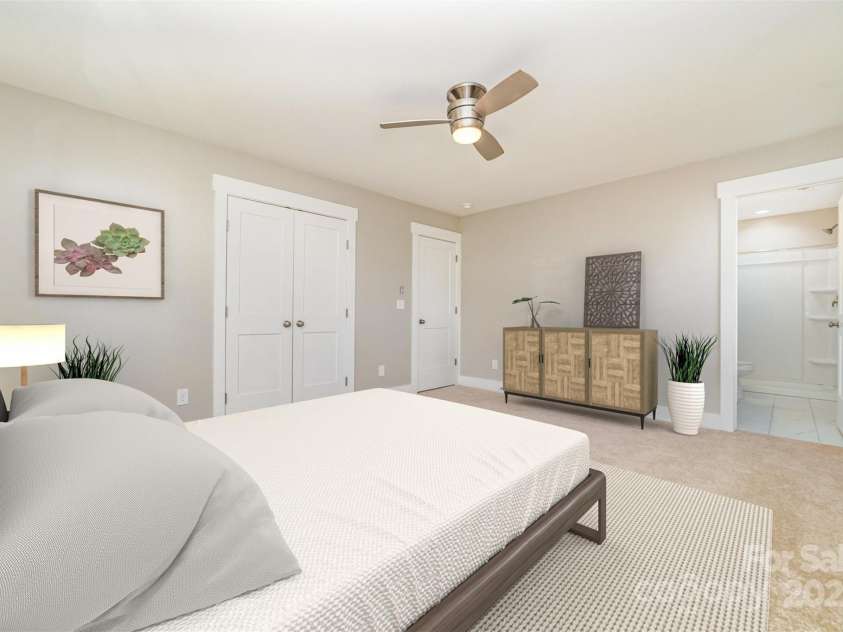 1003 Hunter Valley Road, Shelby, NC 28150.  MLS# CAR4306472, YatesRealty ID 641. Primary Suite