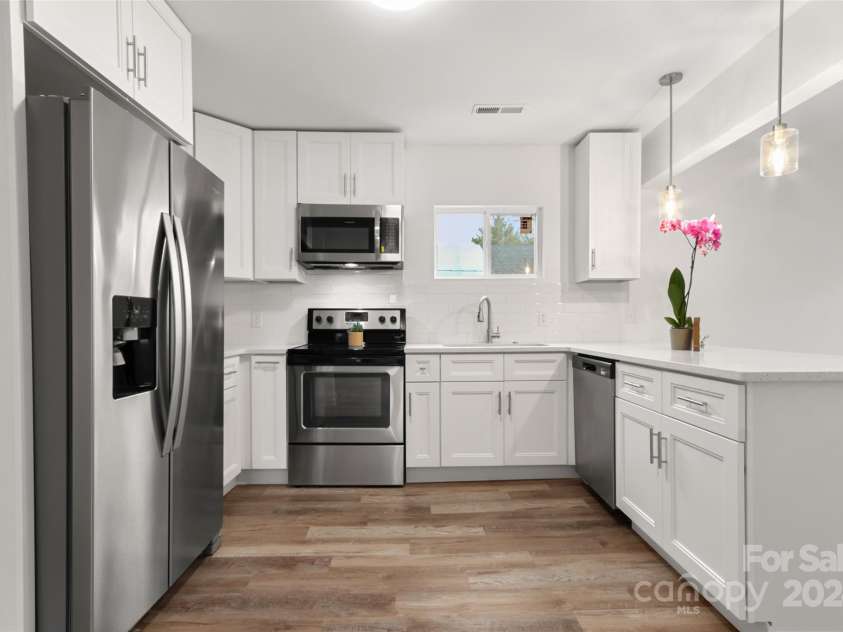 647 Simpson Street, Rock Hill, SC 29730.  MLS# CAR4199240, YatesRealty ID 641. 