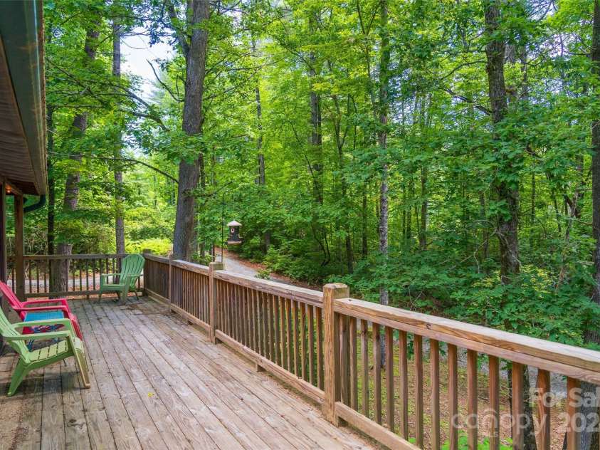 78 Smiling Fox Trail, Brevard, NC 28712.  MLS# CAR4176816, YatesRealty ID 641. Main home deck