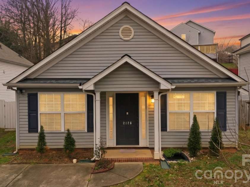 2126 Downing Street, Charlotte, NC 28205.  MLS# CAR4338705, YatesRealty ID 6411. 