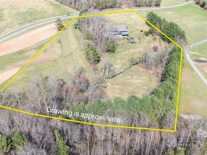 525 Patton Valley Drive, Nebo, NC 28761.  MLS# CAR4246810, YatesRealty ID 6411. 