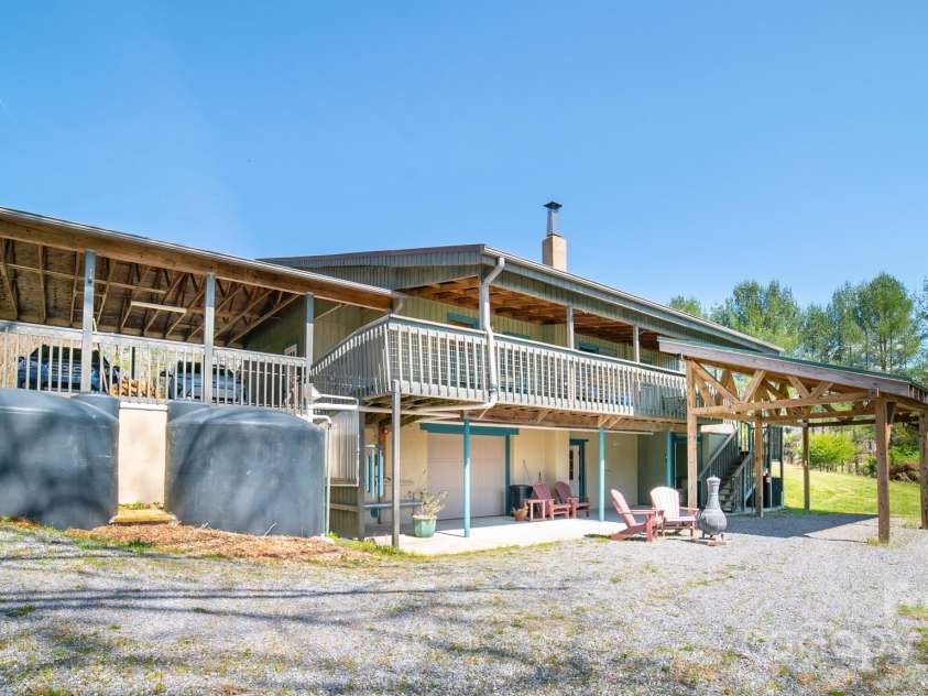 525 Patton Valley Drive, Nebo, NC 28761.  MLS# CAR4246810, YatesRealty ID 6411. 