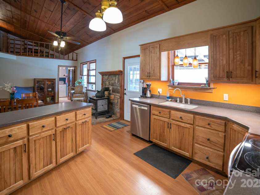 525 Patton Valley Drive, Nebo, NC 28761.  MLS# CAR4246810, YatesRealty ID 6411. 