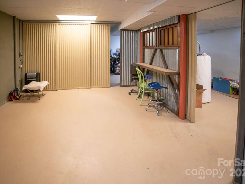 525 Patton Valley Drive, Nebo, NC 28761.  MLS# CAR4246810, YatesRealty ID 6411. 