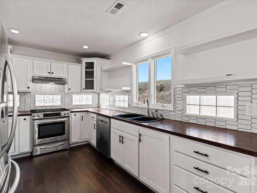 1753 Saddle Creek Road, Morganton, NC 28655.  MLS# CAR4226245, YatesRealty ID 6412. 