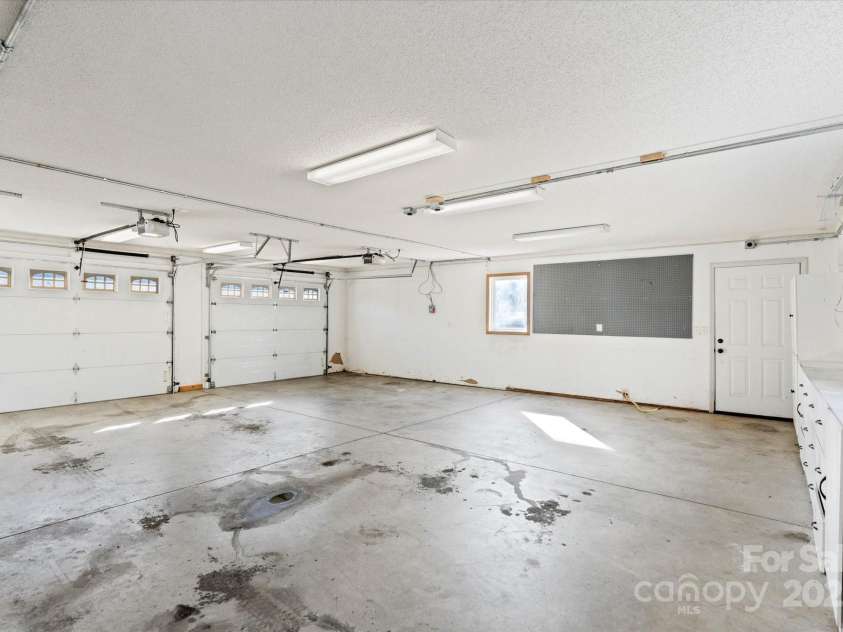 1753 Saddle Creek Road, Morganton, NC 28655.  MLS# CAR4226245, YatesRealty ID 6412. 