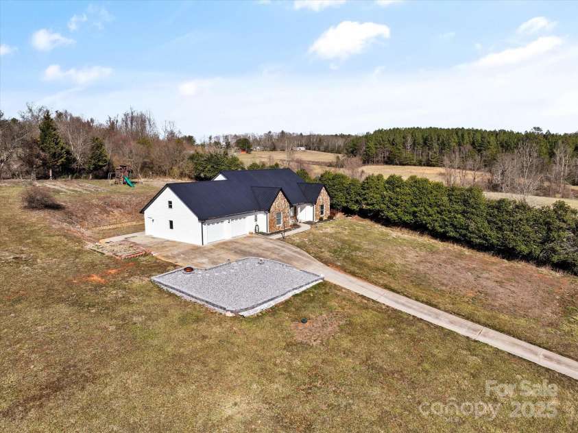 1753 Saddle Creek Road, Morganton, NC 28655.  MLS# CAR4226245, YatesRealty ID 6412. 