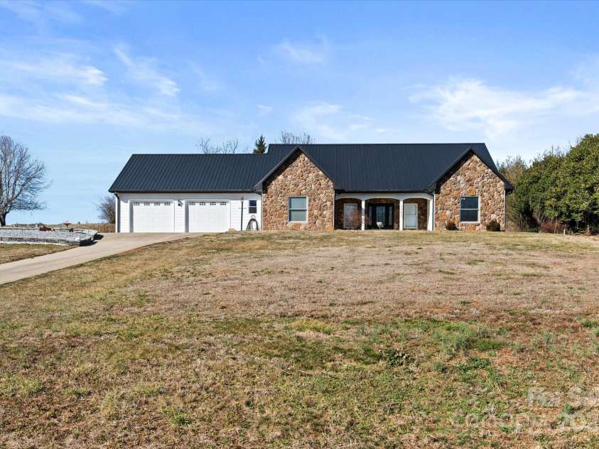 1753 Saddle Creek Road, Morganton, NC 28655.  MLS# CAR4226245, YatesRealty ID 6412. 