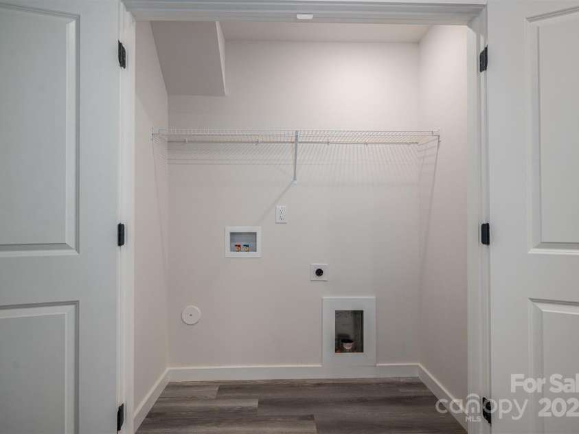 709 - 711 7th Avenue, Hickory, NC 28602.  MLS# CAR4229225, YatesRealty ID 6414. 