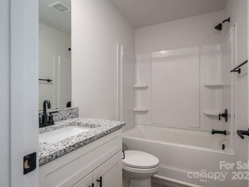 709 - 711 7th Avenue, Hickory, NC 28602.  MLS# CAR4229225, YatesRealty ID 6414. 