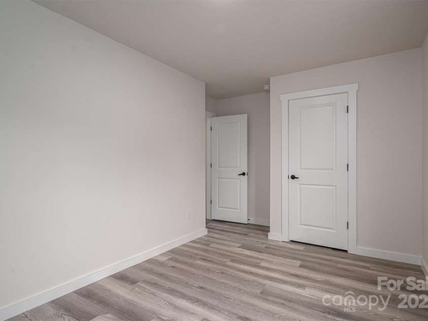 709 - 711 7th Avenue, Hickory, NC 28602.  MLS# CAR4229225, YatesRealty ID 6414. 