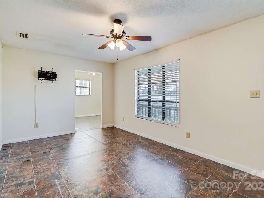 90 2nd Street, Catawba, NC 28609.  MLS# CAR4333230, YatesRealty ID 6414. 