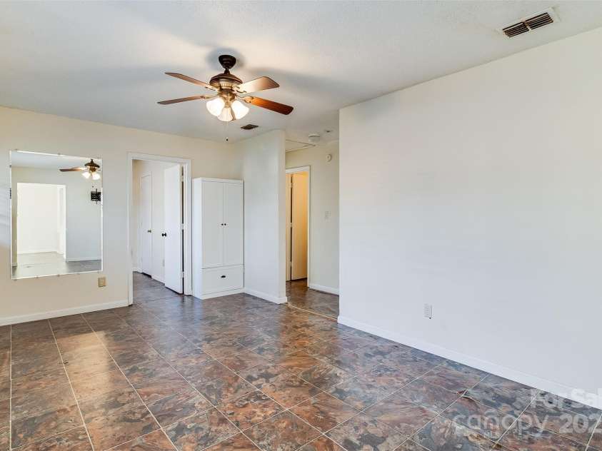90 2nd Street, Catawba, NC 28609.  MLS# CAR4333230, YatesRealty ID 6414. 